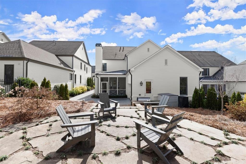 220 Chastain Park Drive NE