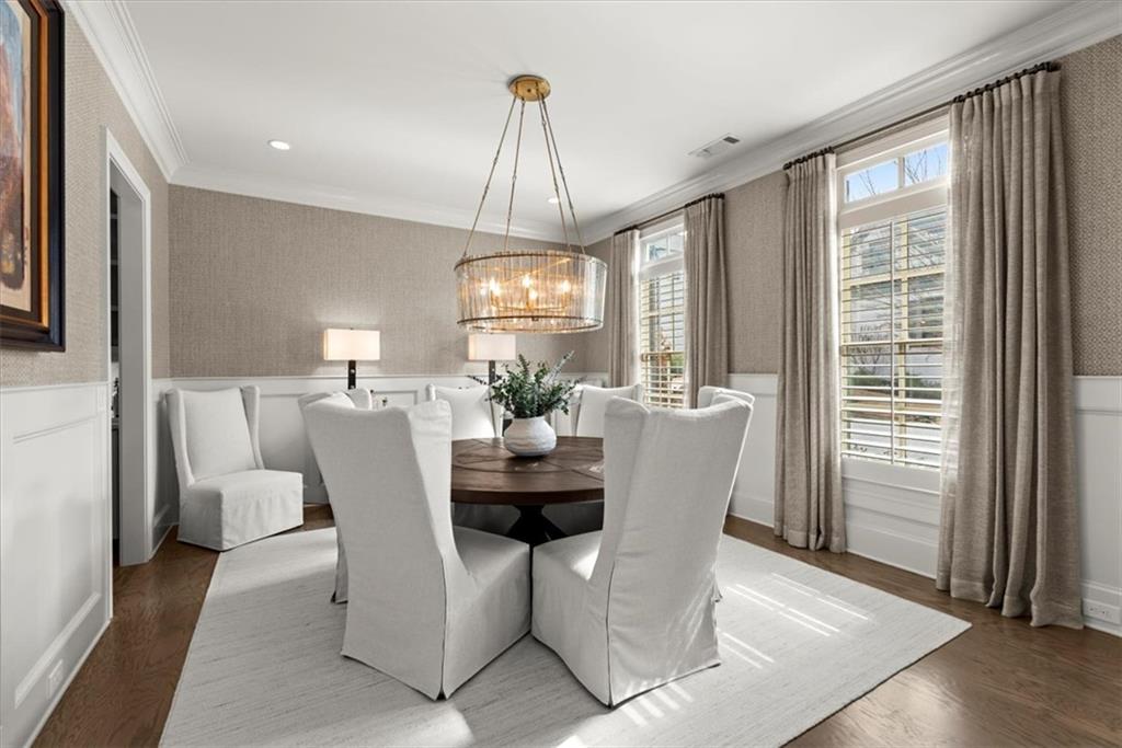 220 Chastain Park Drive NE