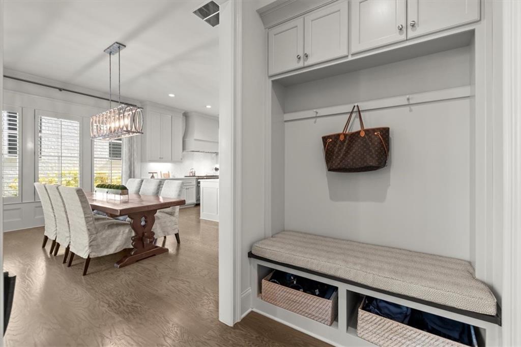 220 Chastain Park Drive NE