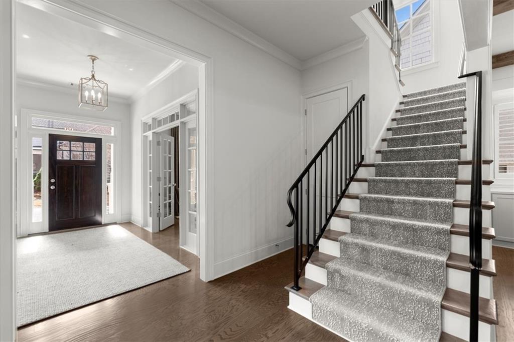 220 Chastain Park Drive NE