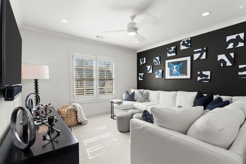 220 Chastain Park Drive NE