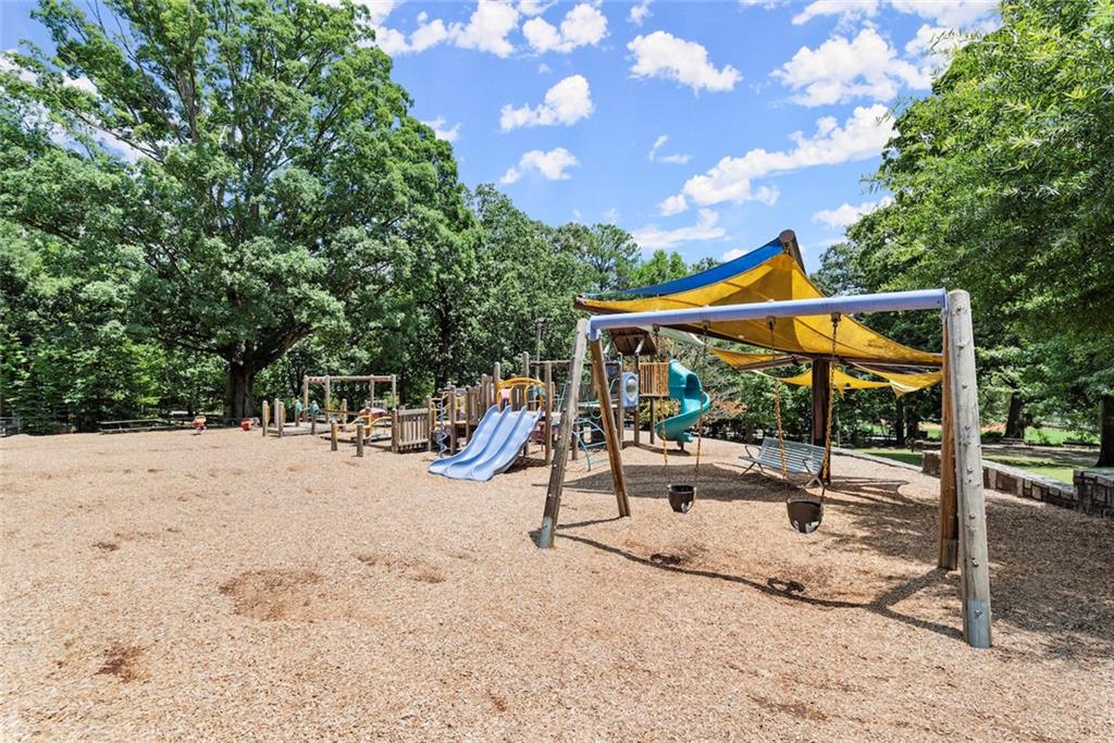 220 Chastain Park Drive NE