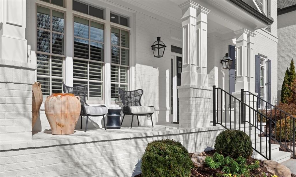 220 Chastain Park Drive NE