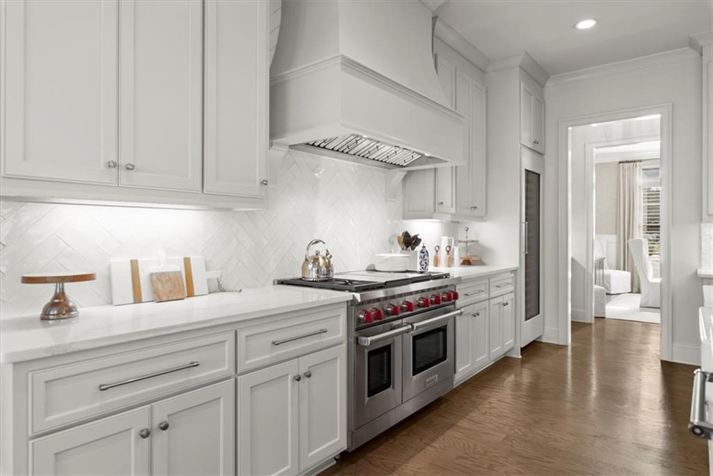 220 Chastain Park Drive NE