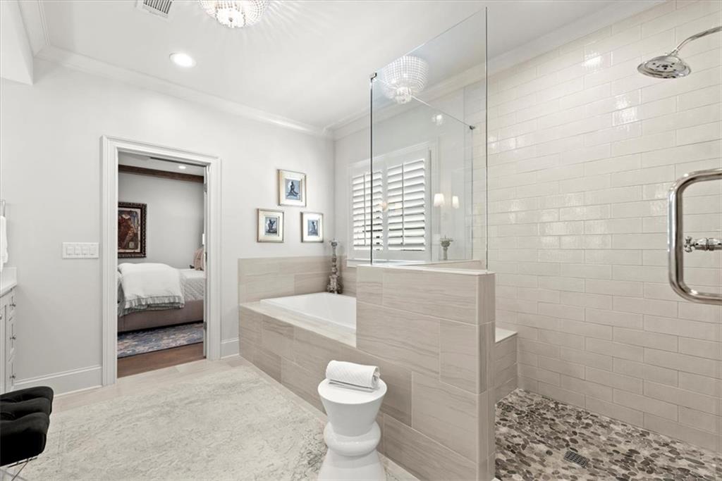 220 Chastain Park Drive NE