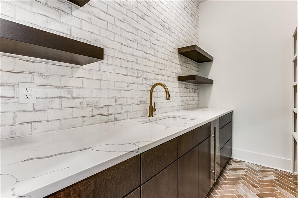 16036 Birmingham Highway