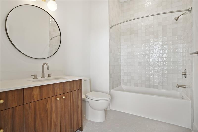 675 Drewry Street NE Unit 201