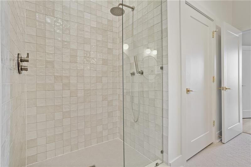 675 Drewry Street NE Unit 201