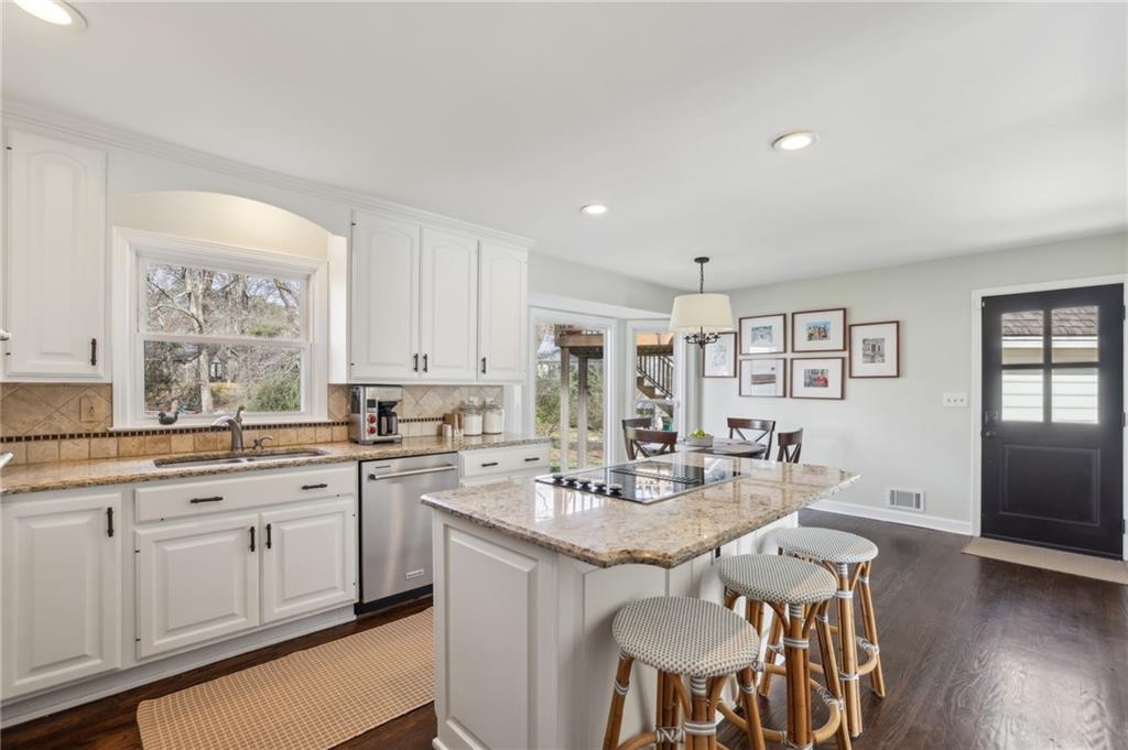 6785 Hunters Trace Circle