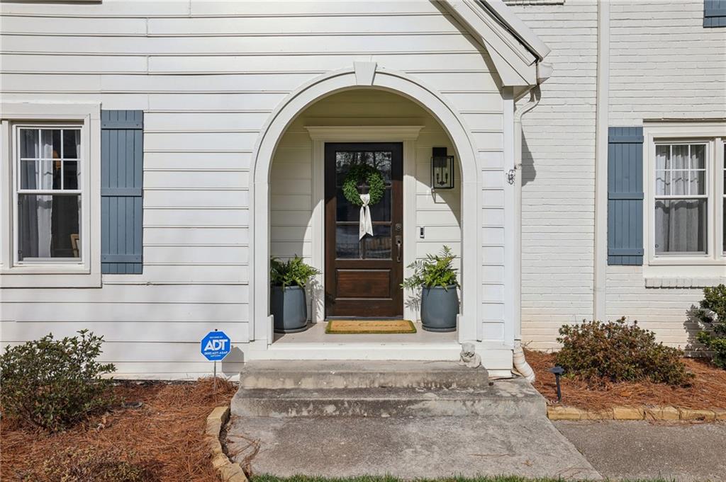 6785 Hunters Trace Circle