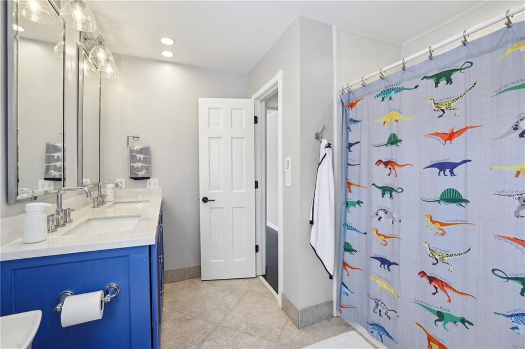 6785 Hunters Trace Circle