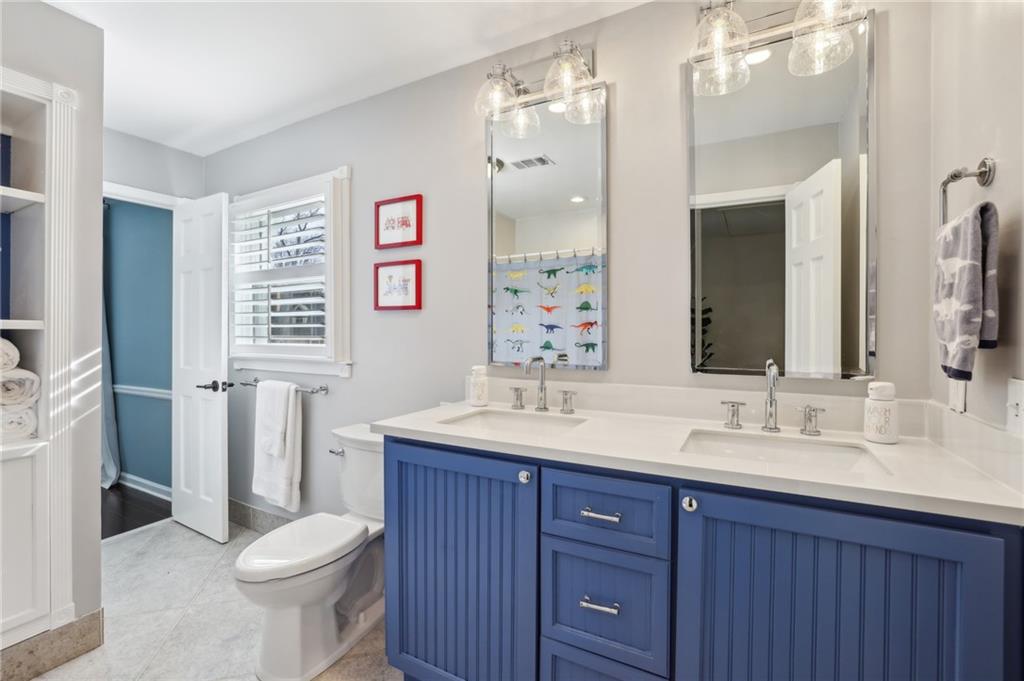 6785 Hunters Trace Circle