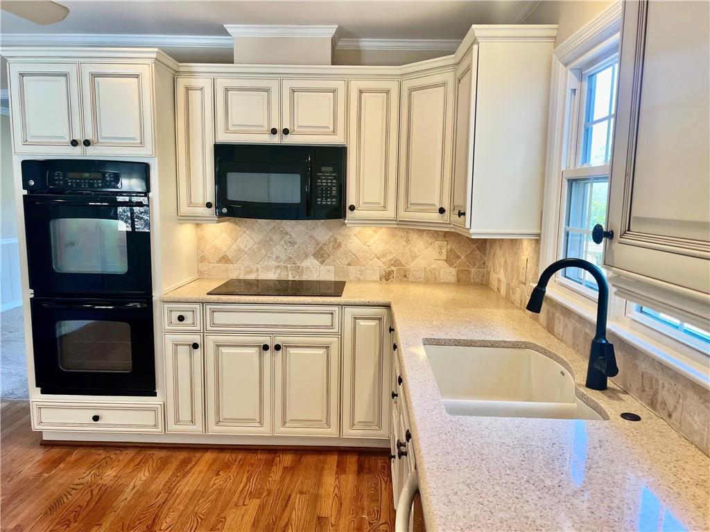 5443 Dunwoody Knoll Court