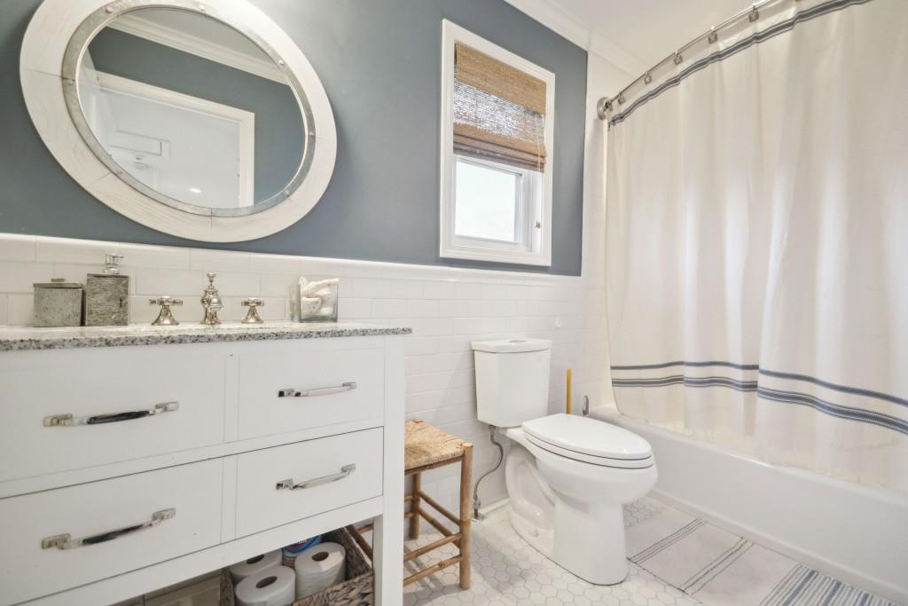 126 Ridgeland Way NE