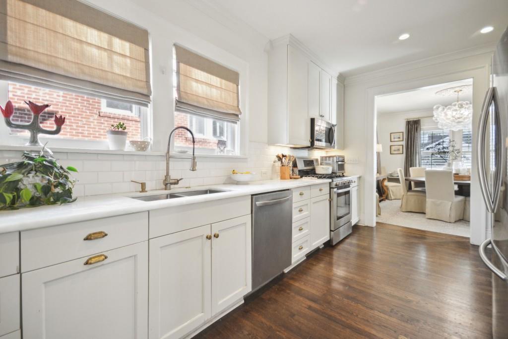 126 Ridgeland Way NE