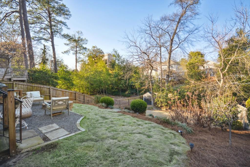 126 Ridgeland Way NE