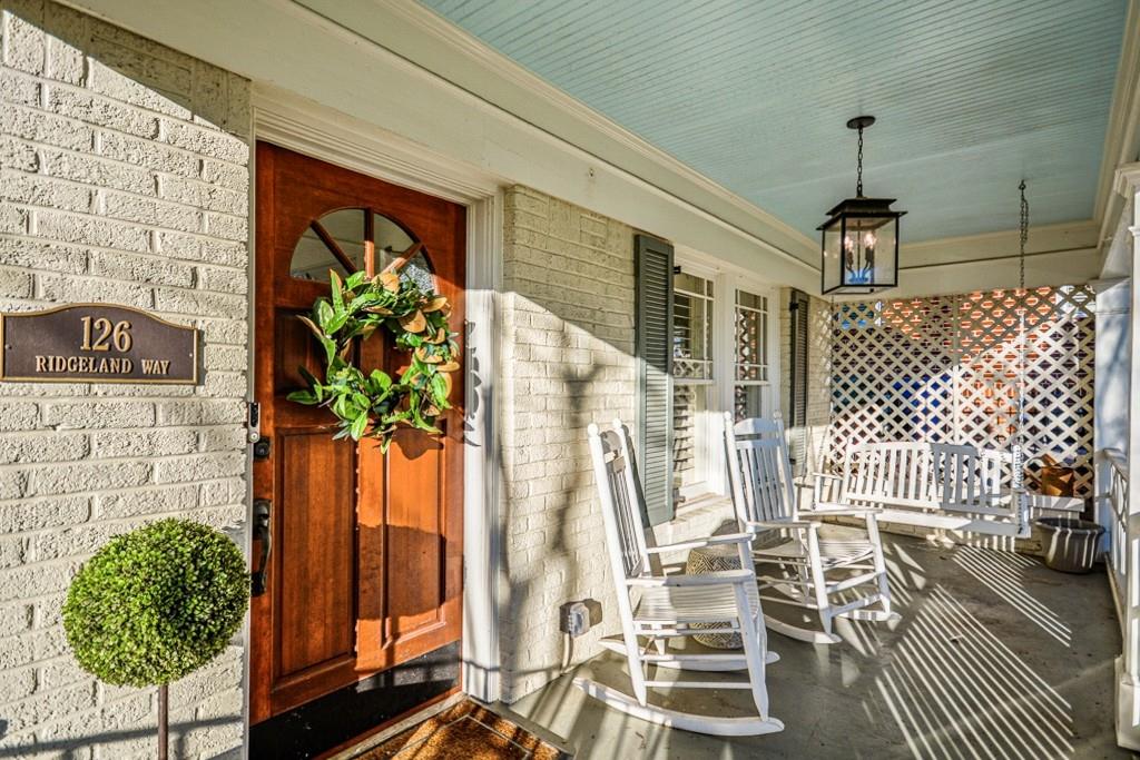 126 Ridgeland Way NE