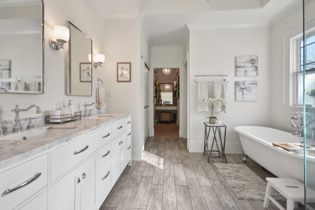 126 Ridgeland Way NE