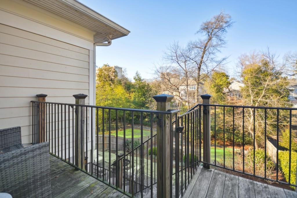 126 Ridgeland Way NE