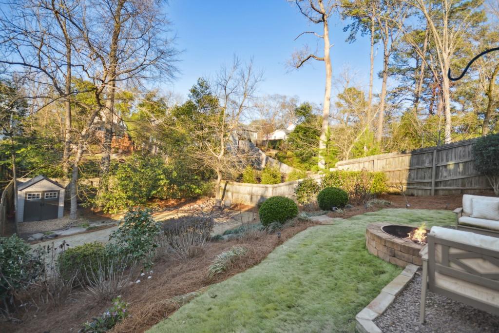 126 Ridgeland Way NE