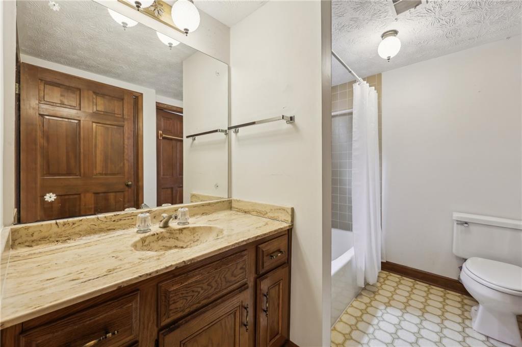 755 Rounsaville Road