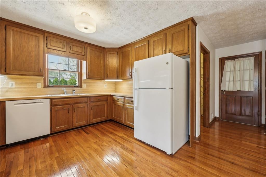 755 Rounsaville Road