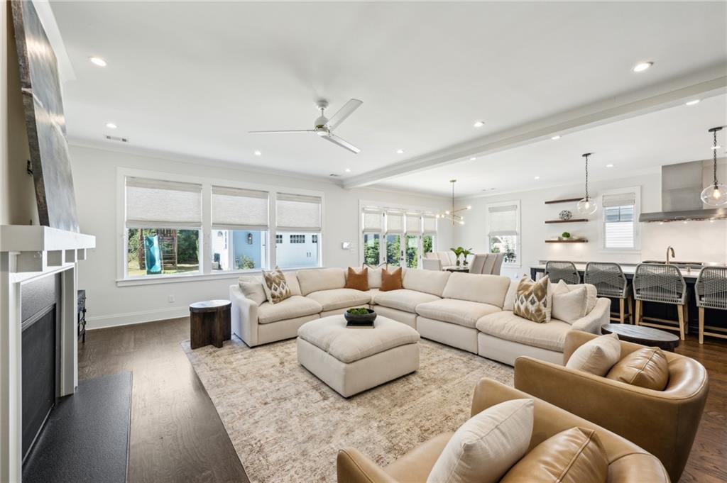 208 Haralson Lane NE