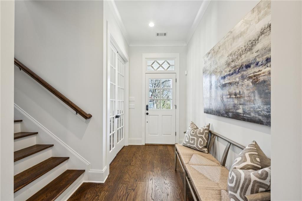 208 Haralson Lane NE