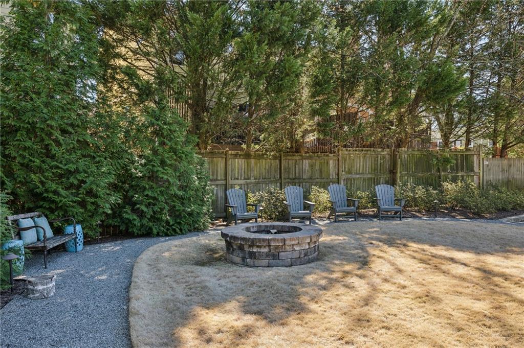 208 Haralson Lane NE