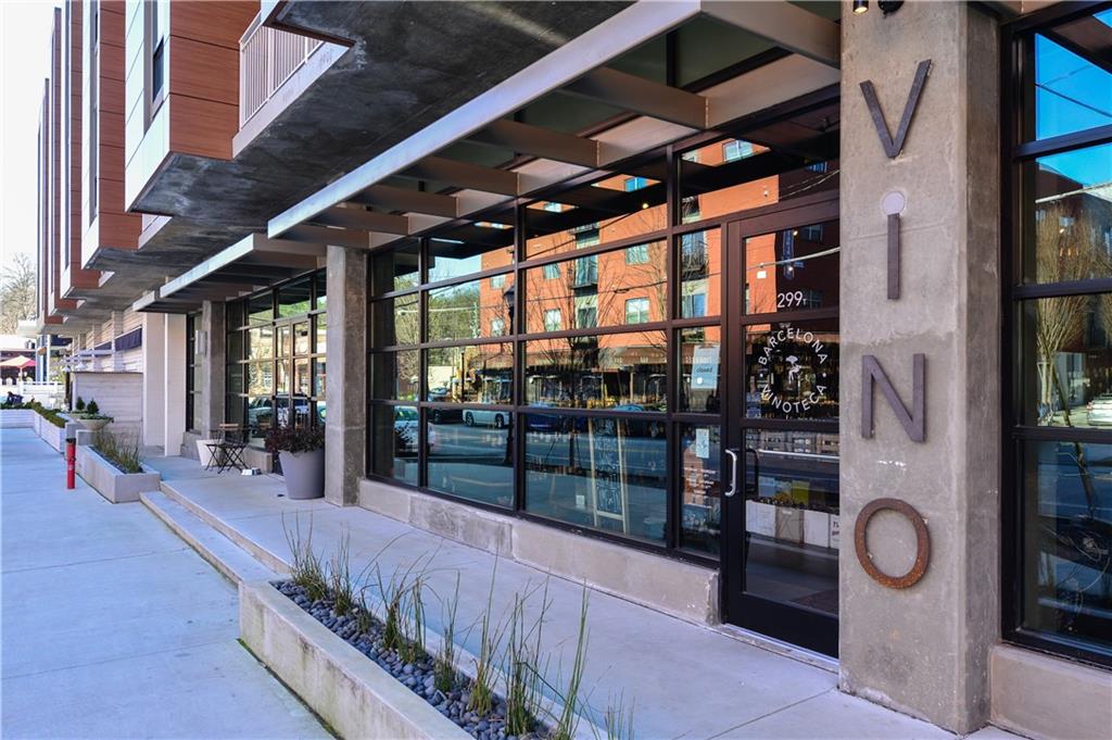 208 Haralson Lane NE