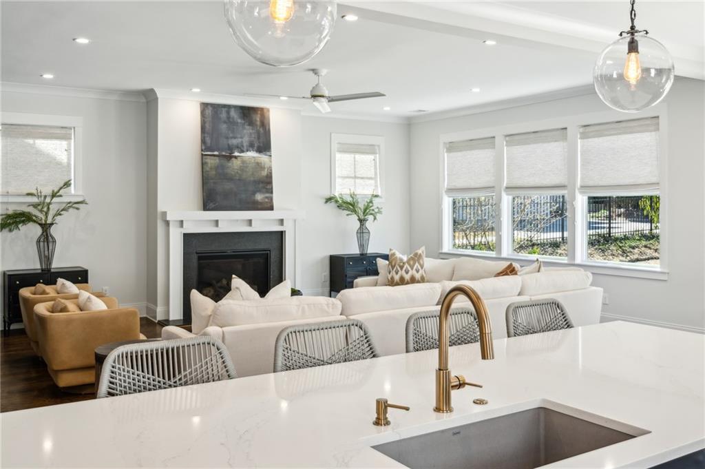 208 Haralson Lane NE