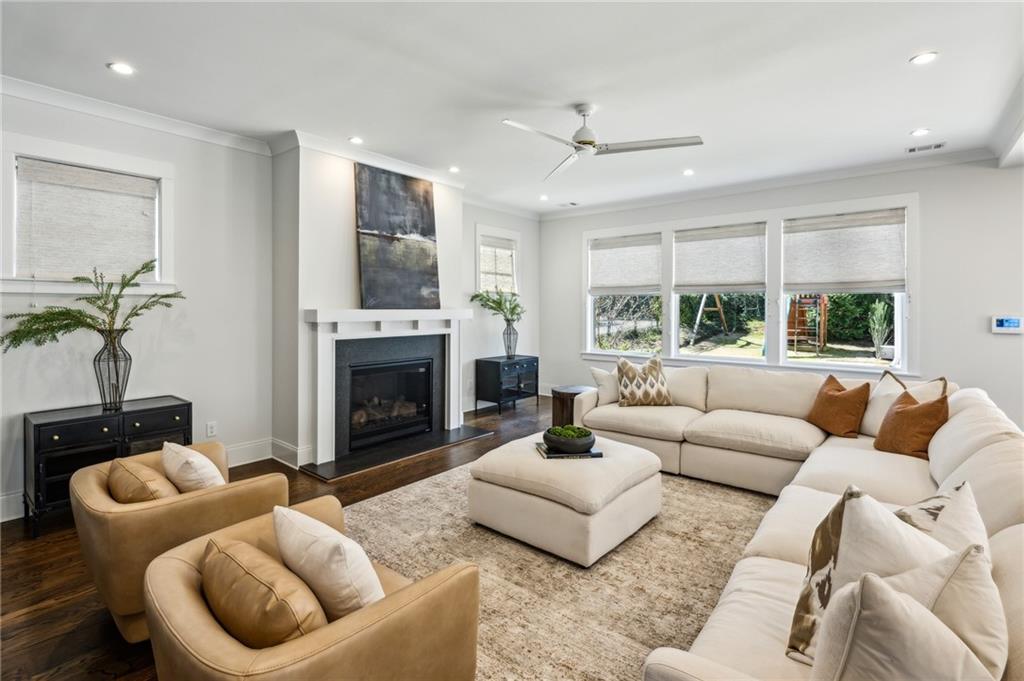 208 Haralson Lane NE