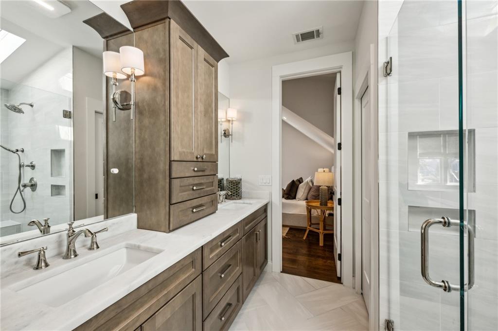 208 Haralson Lane NE