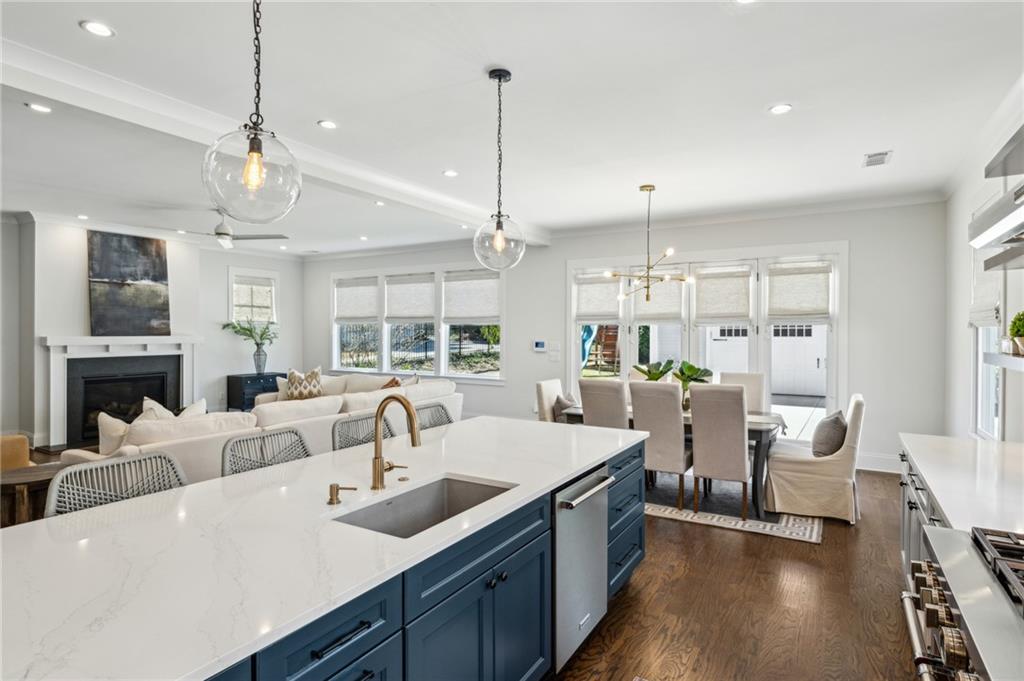 208 Haralson Lane NE