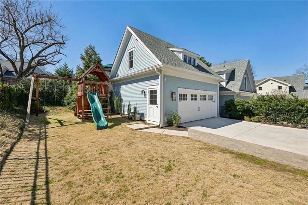 208 Haralson Lane NE