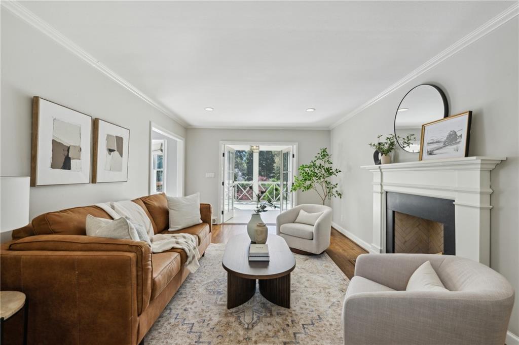 1941 Greystone Road NW