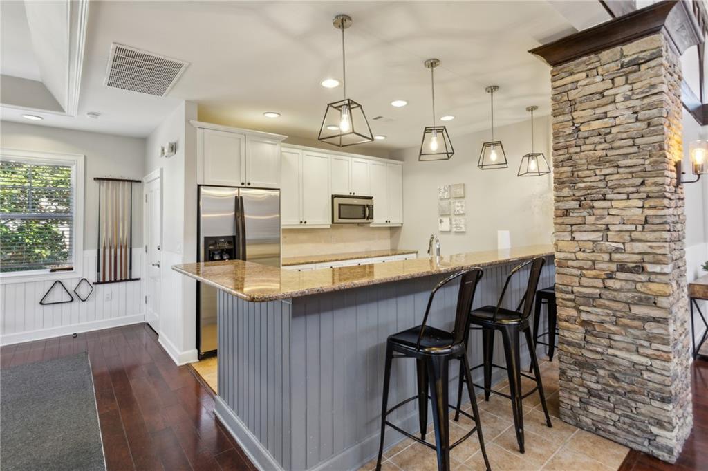 1260 Ashford Creek Way NE