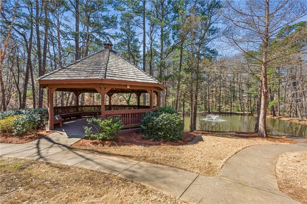 1260 Ashford Creek Way NE