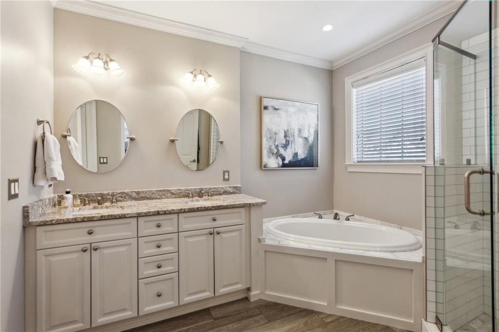 1260 Ashford Creek Way NE