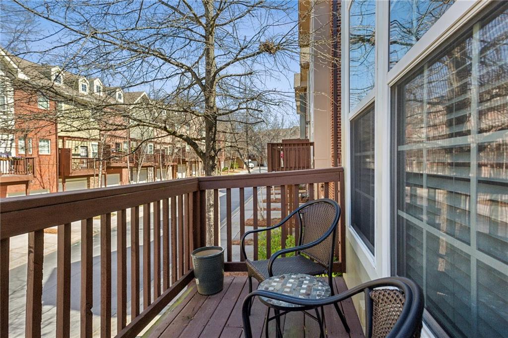 1260 Ashford Creek Way NE