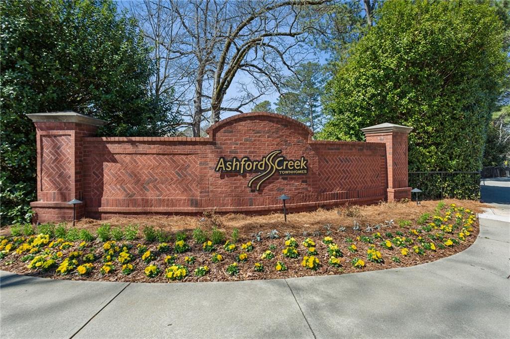 1260 Ashford Creek Way NE