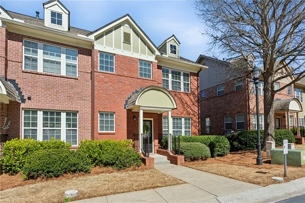 1260 Ashford Creek Way NE