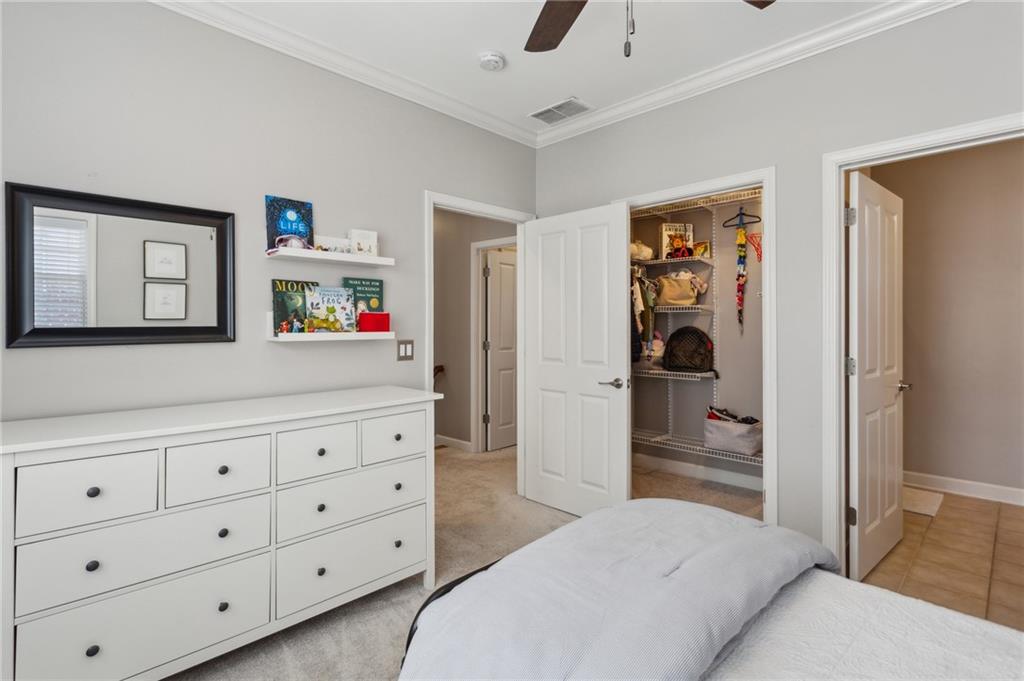 1260 Ashford Creek Way NE