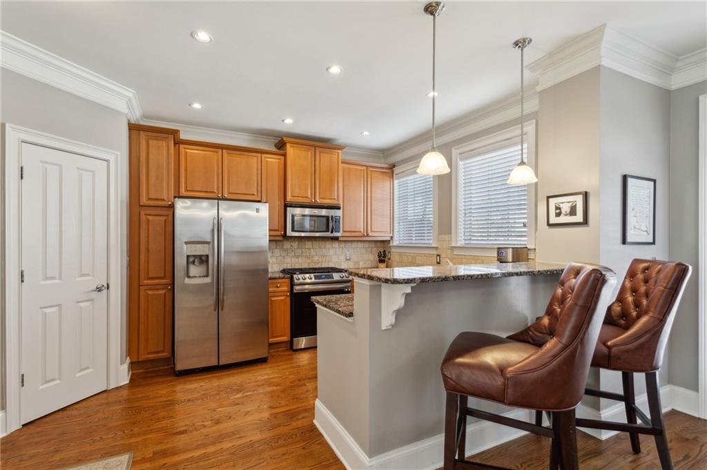 1260 Ashford Creek Way NE