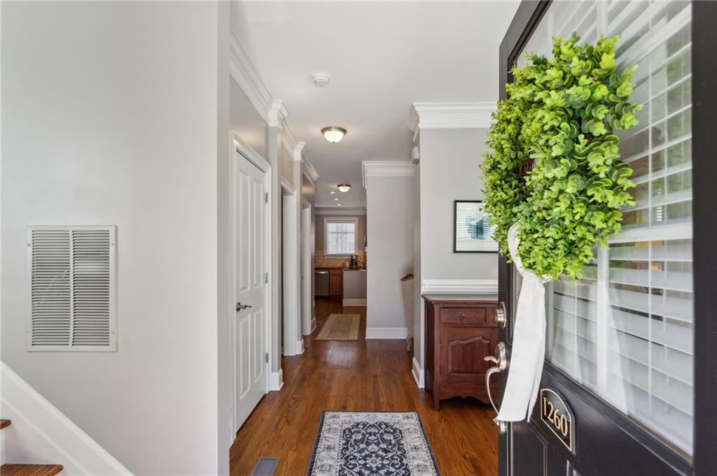 1260 Ashford Creek Way NE