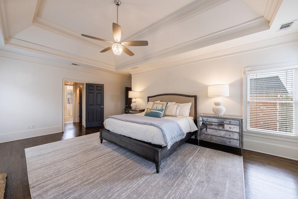 1074 Fairway Estates NE