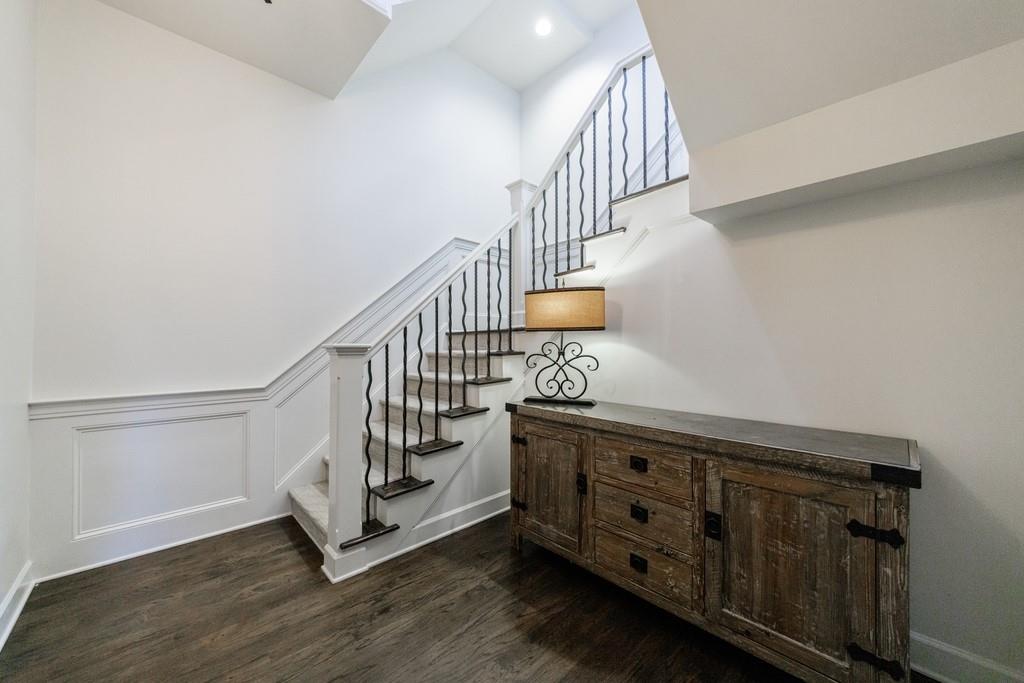 1074 Fairway Estates NE