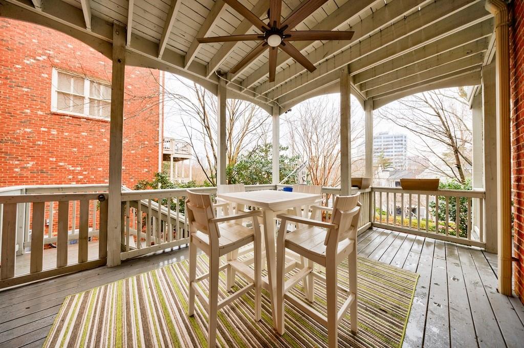 1074 Fairway Estates NE