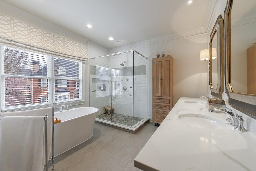 1074 Fairway Estates NE