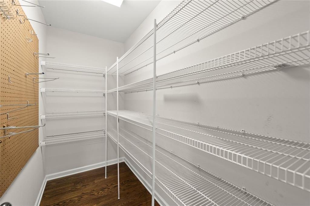 541 Hickory Drive SW